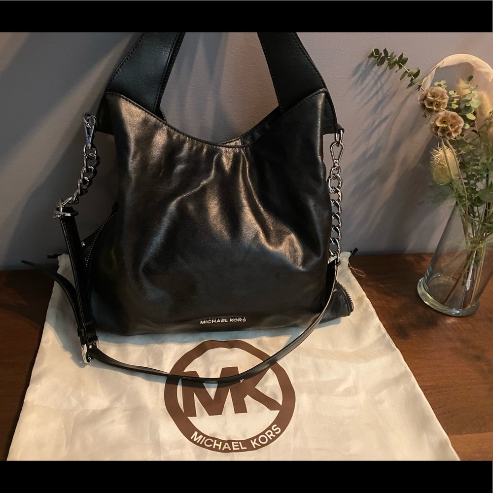 Micheal Kors purse